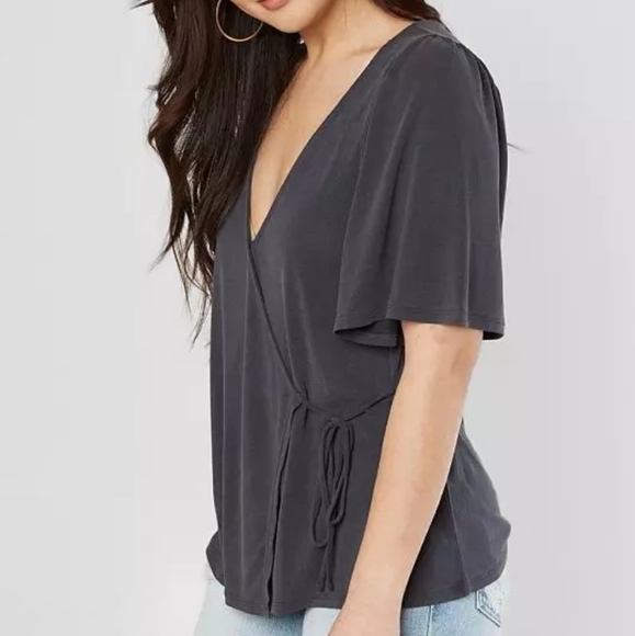 Lucky Brand Dark Gray V Neck Short Sleeve Solid Sandwash Wrap Blouse Large - Picture 1 of 10